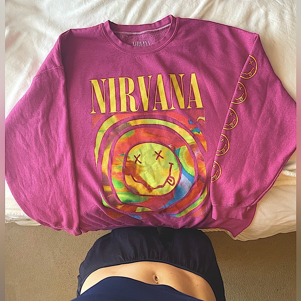Urban Outfitters - Nirvana - Oversized Trendy Crewneck